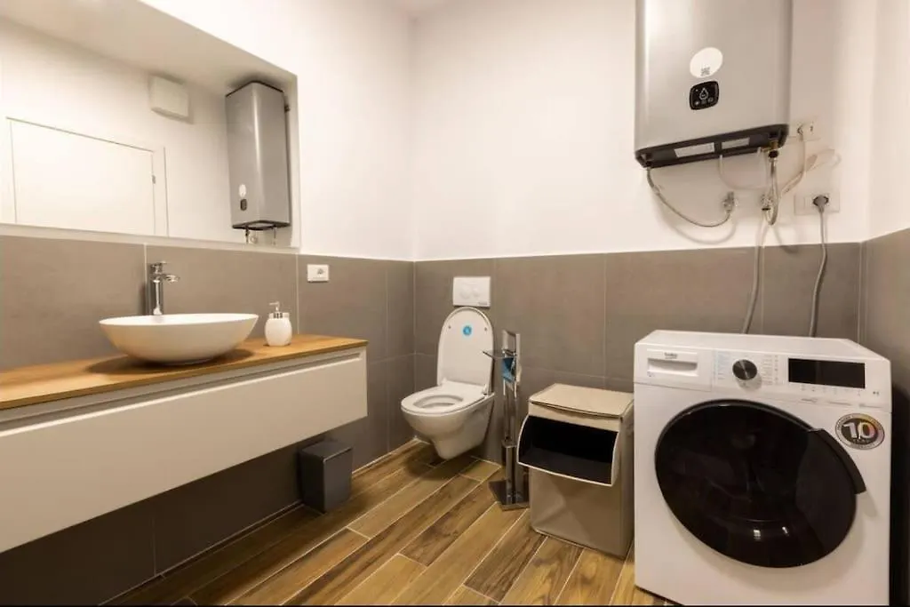 Tirana City Comfort 아파트